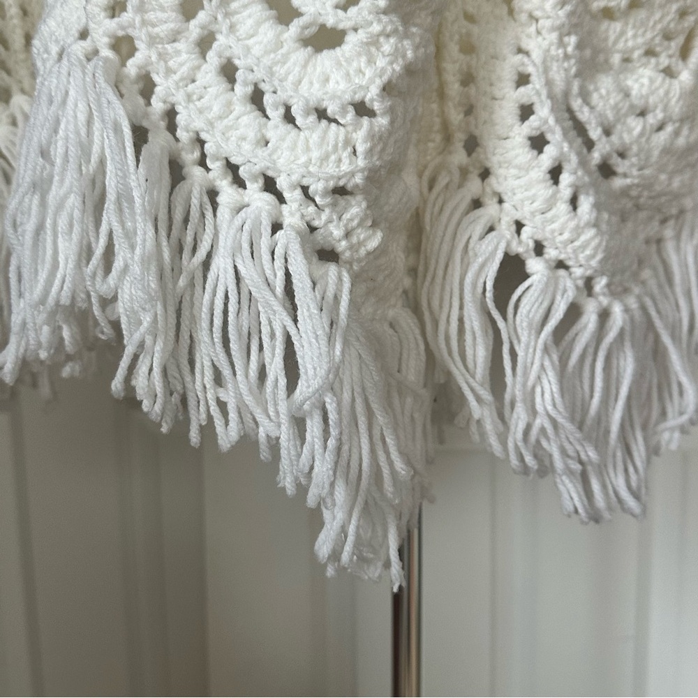 VTG Hand-Knit Crochet Fringe Cover Top Country Boho Shawl Poncho Festival Hippie - Picture 8 of 13